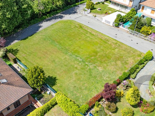 terreno edificabile in vendita a Besnate