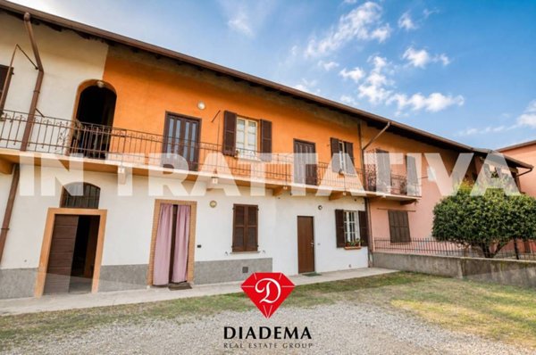 appartamento in vendita a Besnate in zona Centenate