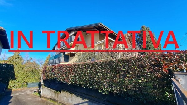 appartamento in vendita a Besnate in zona Centenate