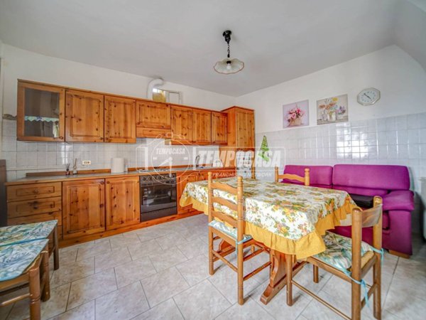 casa indipendente in vendita a Besnate