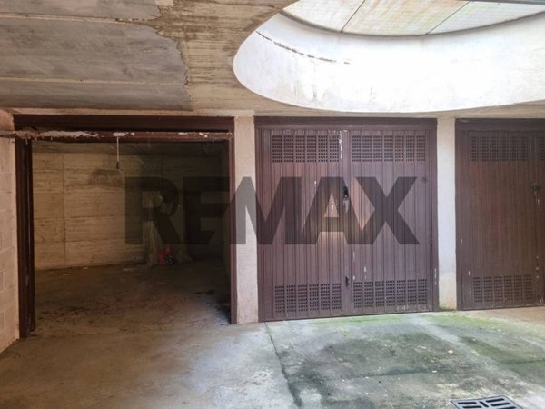 box auto in vendita a Besnate in zona Centenate