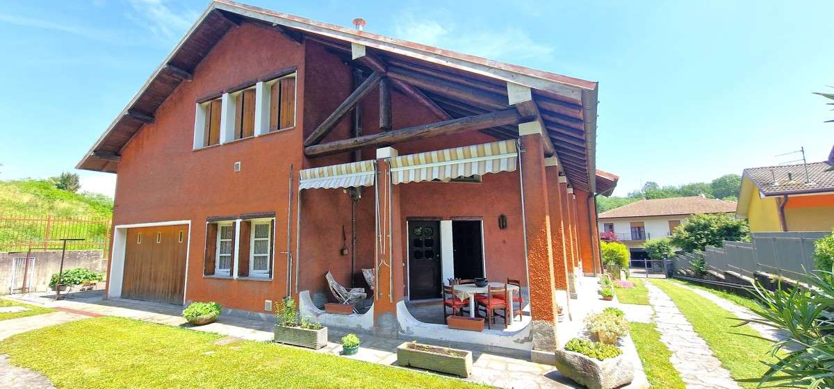 villa in vendita a Besozzo