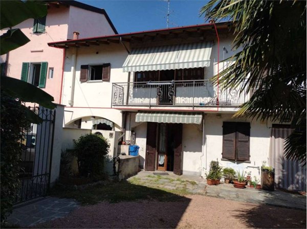 appartamento in vendita a Besozzo