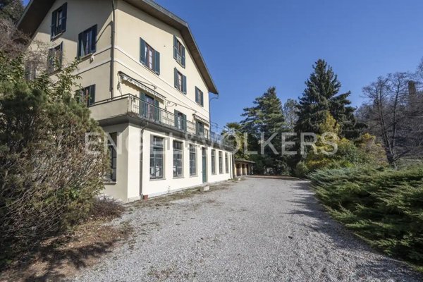 casa indipendente in vendita a Besozzo
