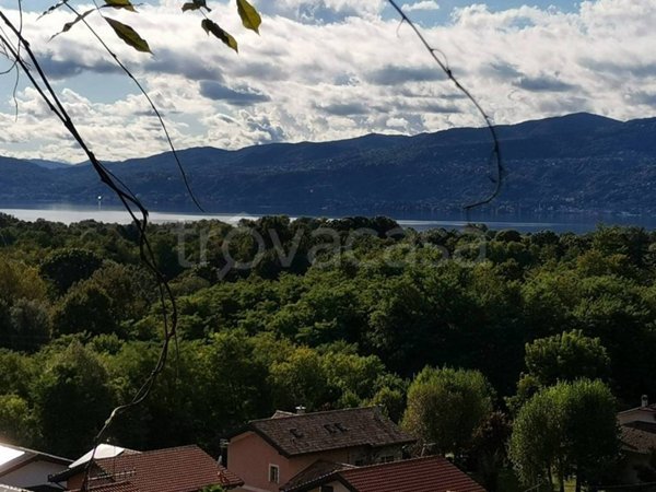 casa indipendente in vendita a Besozzo