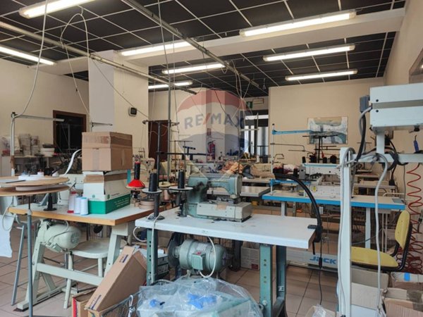 negozio in vendita a Besozzo