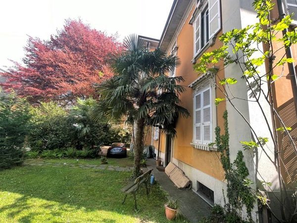 casa indipendente in vendita a Besozzo