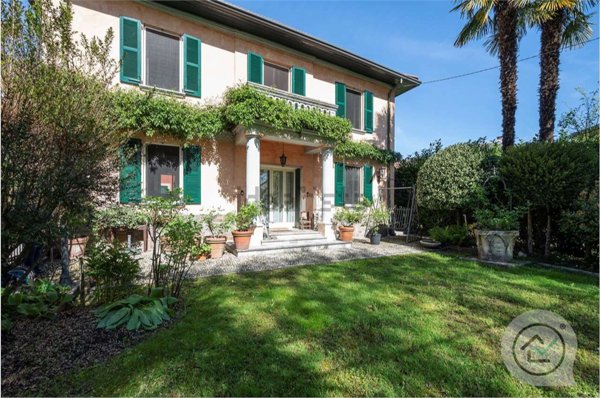 casa indipendente in vendita a Besozzo
