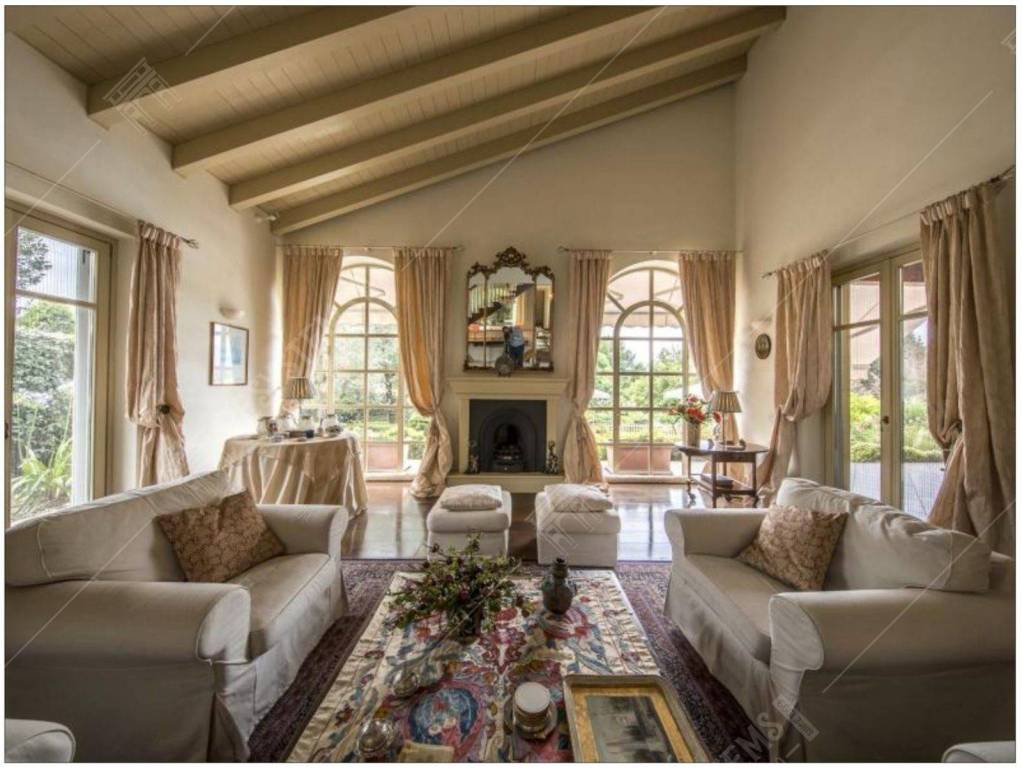 casa indipendente in vendita a Besozzo