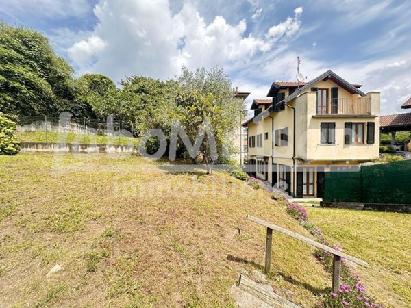 casa indipendente in vendita a Besozzo