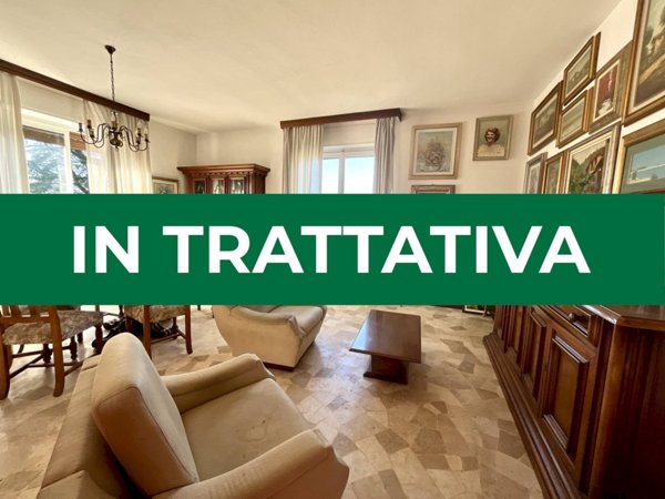casa indipendente in vendita a Besozzo in zona Olginasio