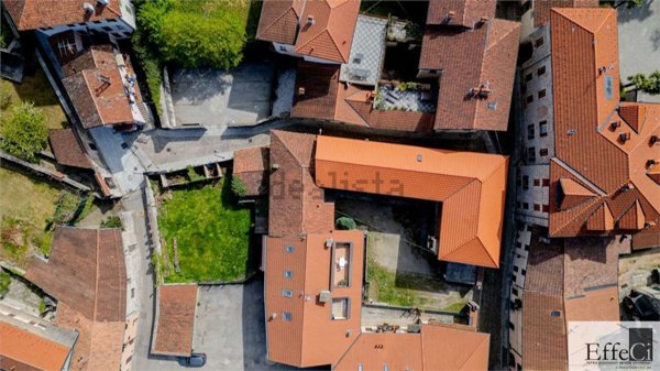 negozio in vendita a Besozzo
