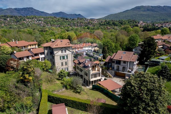 casa indipendente in vendita a Besozzo