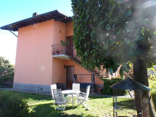 casa indipendente in vendita a Besozzo