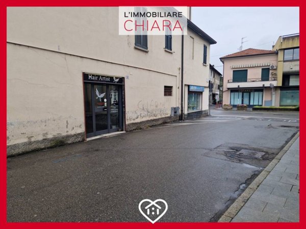 negozio in vendita a Besozzo