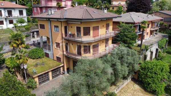 casa indipendente in vendita a Besozzo