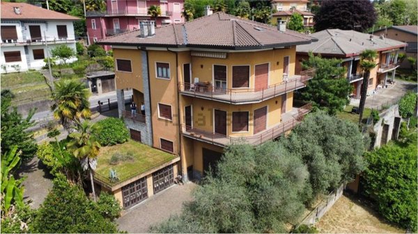 casa indipendente in vendita a Besozzo