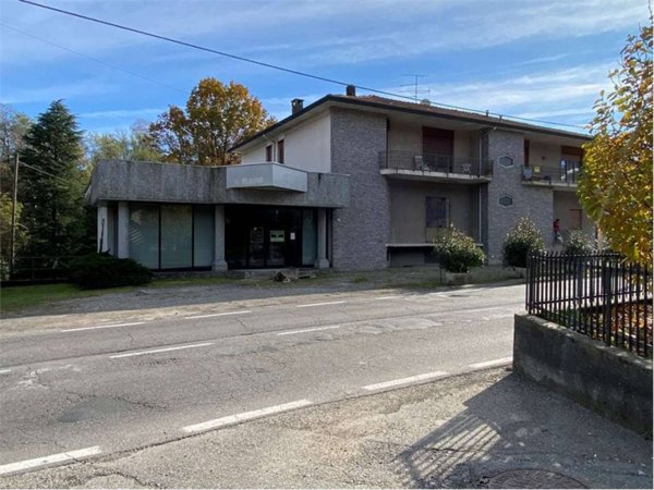 negozio in vendita a Besozzo