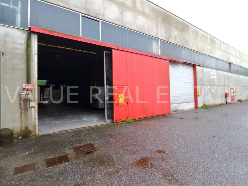 locale commerciale in vendita a Besozzo