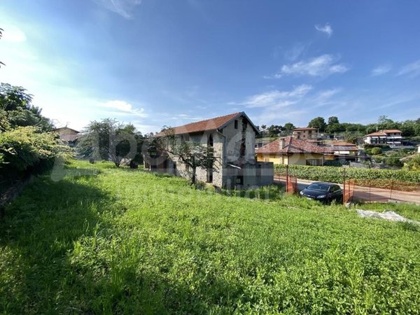 casale in vendita a Besozzo