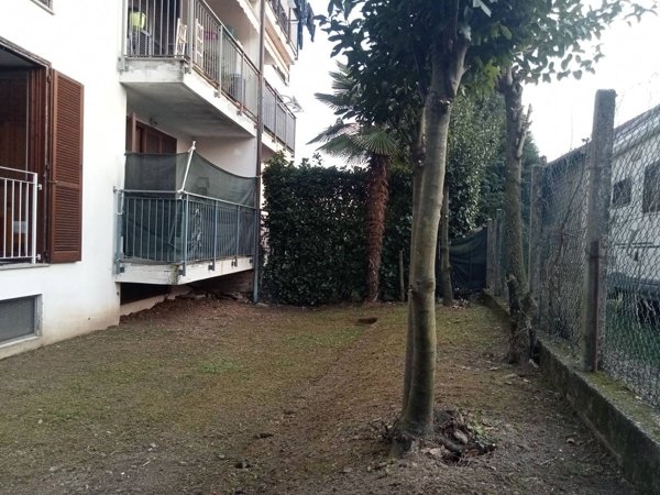 appartamento in vendita a Besozzo in zona Olginasio