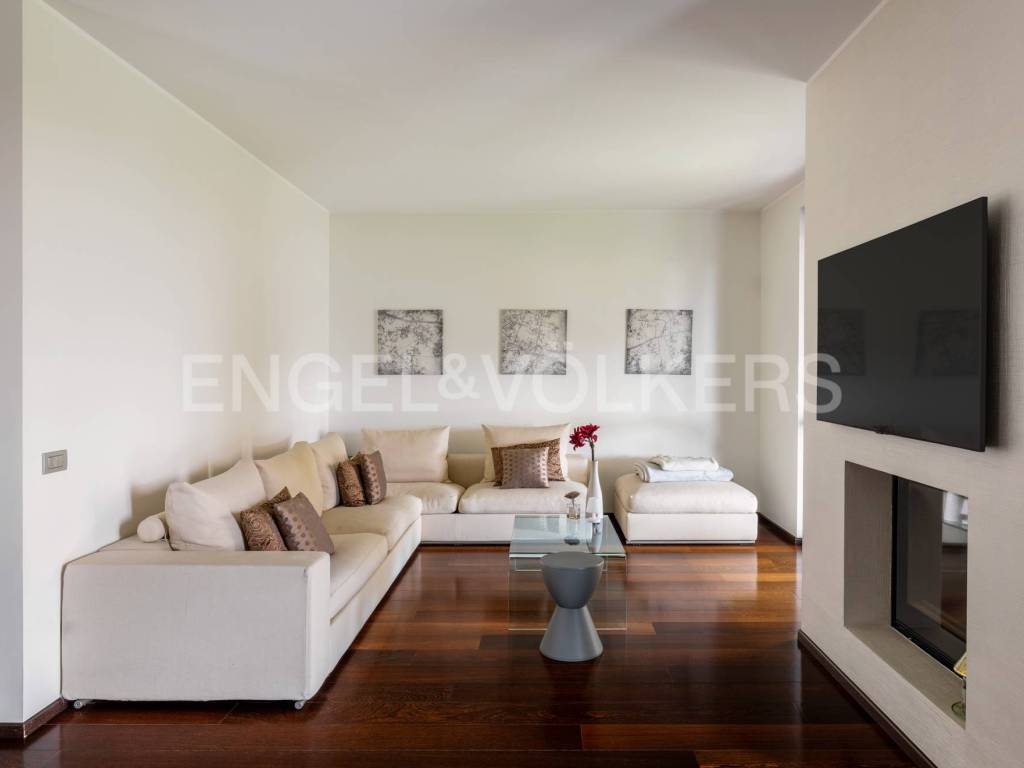 casa indipendente in vendita a Besozzo