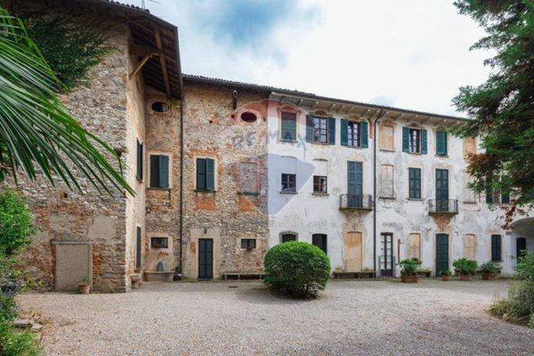 appartamento in vendita a Besozzo