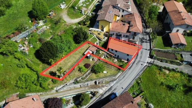 casa indipendente in vendita a Besozzo