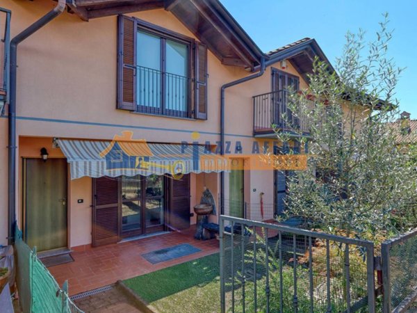 casa indipendente in vendita a Besozzo