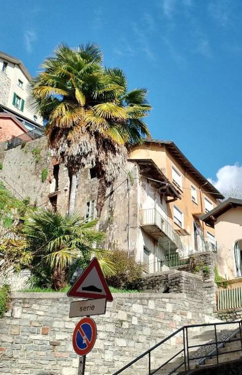 casa indipendente in vendita a Besozzo