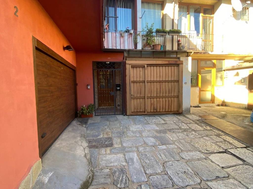 casa indipendente in vendita a Besozzo