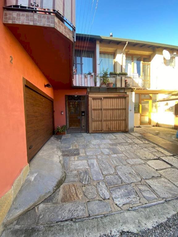 casa indipendente in vendita a Besozzo