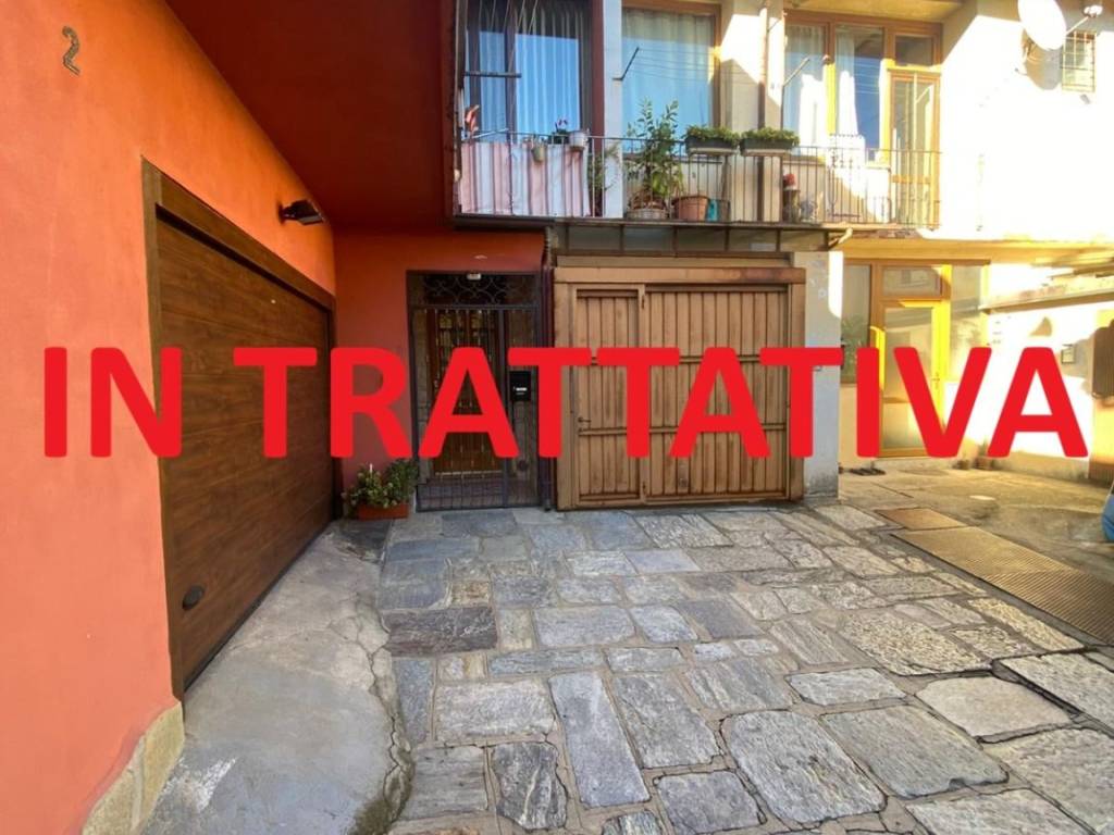 casa indipendente in vendita a Besozzo