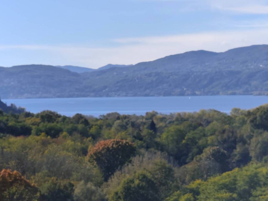 casa indipendente in vendita a Besozzo