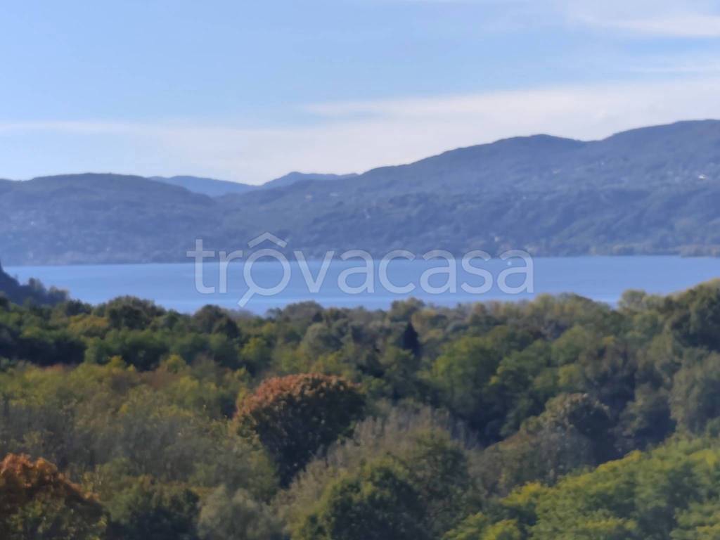 casa indipendente in vendita a Besozzo