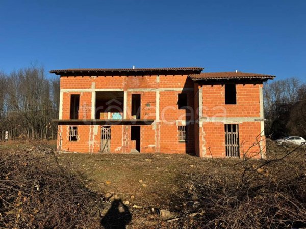 casa indipendente in vendita a Besozzo