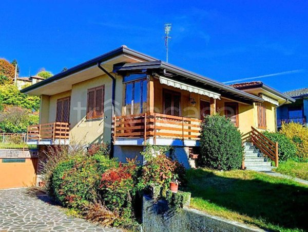 casa indipendente in vendita a Besozzo