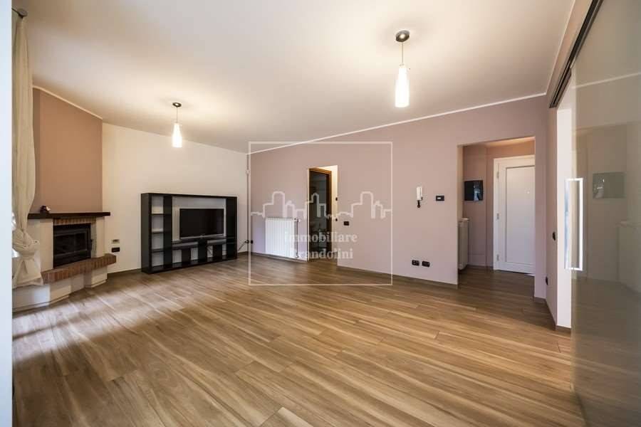 casa indipendente in vendita a Besozzo