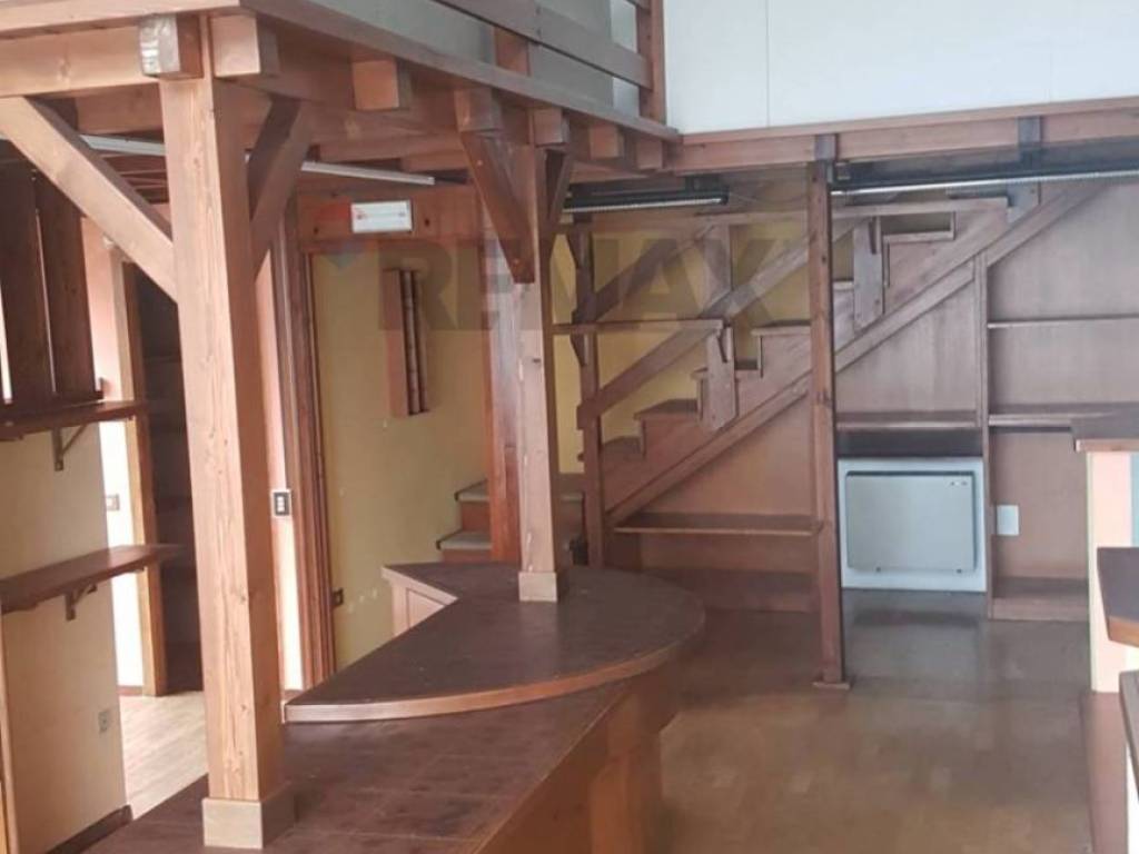 negozio in vendita a Besozzo