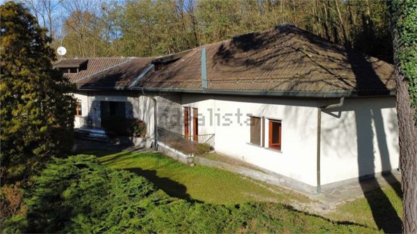 casa indipendente in vendita a Besozzo