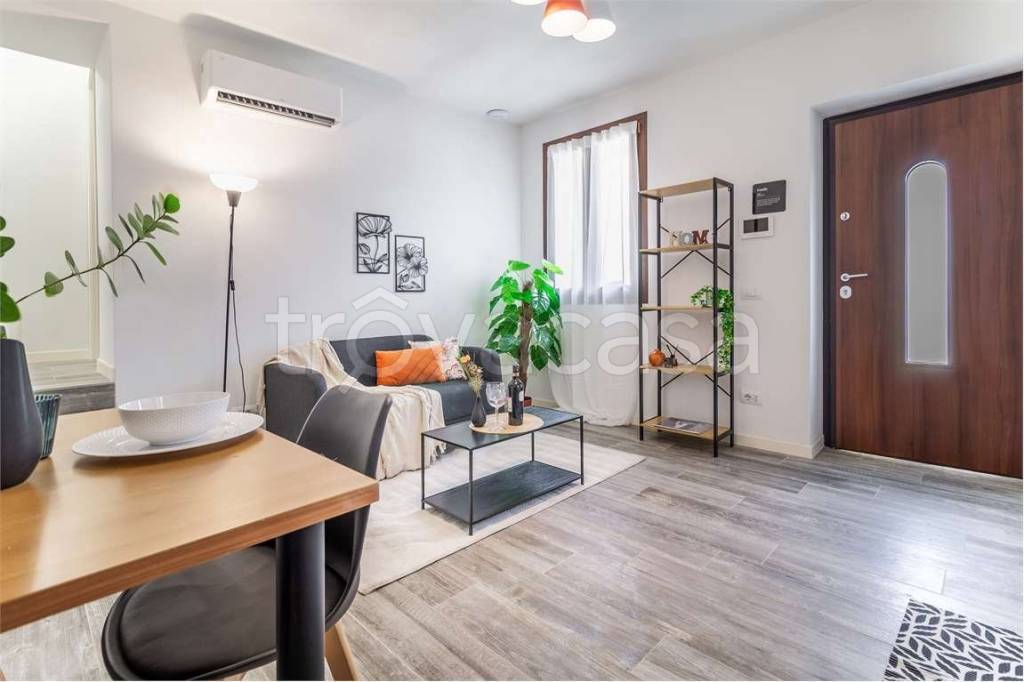 appartamento in vendita a Besozzo