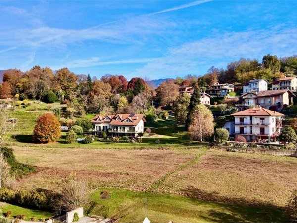 terreno edificabile in vendita a Besozzo