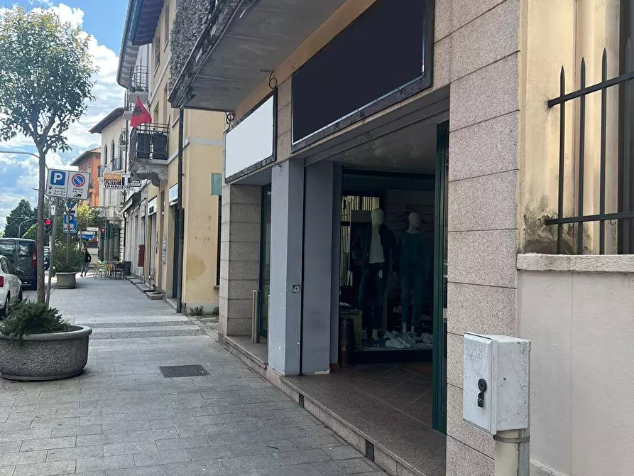 negozio in vendita a Besozzo