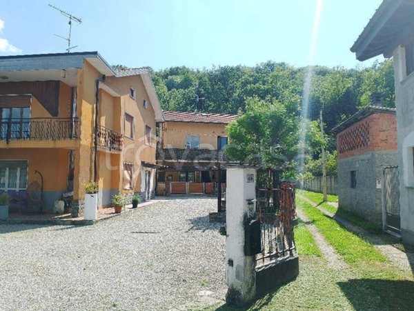 casa indipendente in vendita a Besozzo