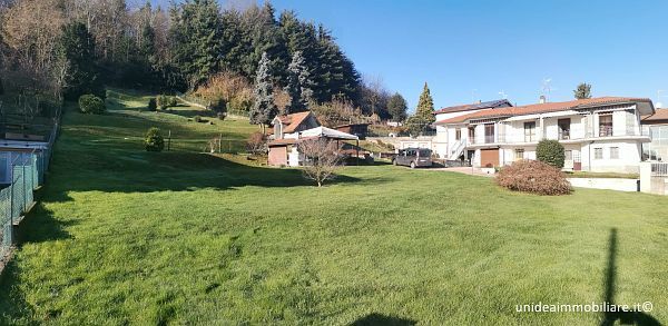 casa indipendente in vendita a Besozzo