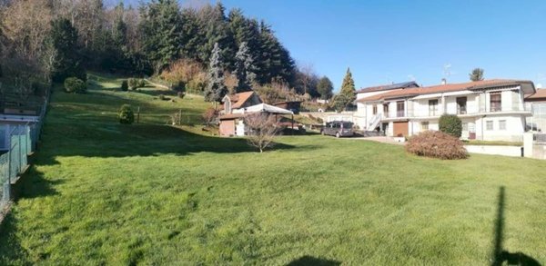 casa indipendente in vendita a Besozzo