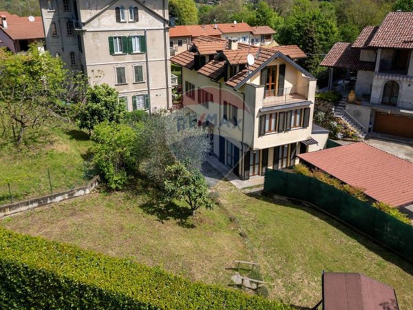 casa indipendente in vendita a Besozzo