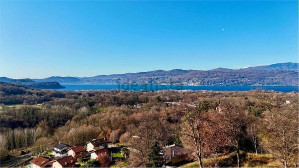 terreno edificabile in vendita a Besozzo