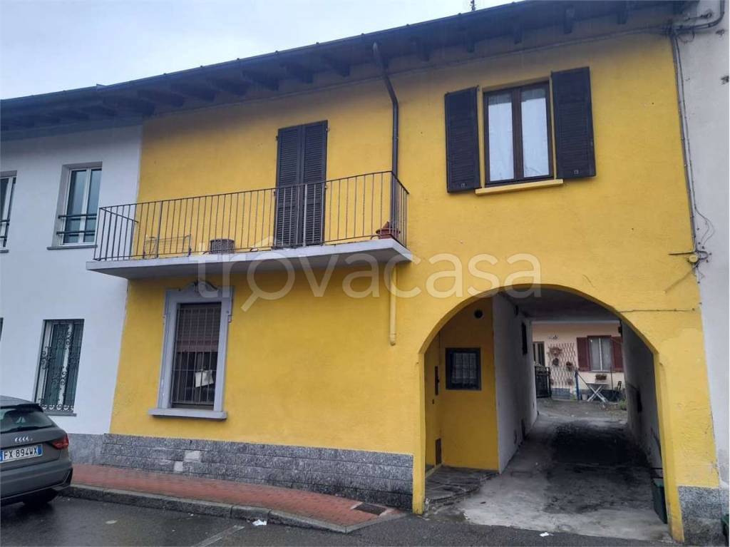 appartamento in vendita a Besozzo