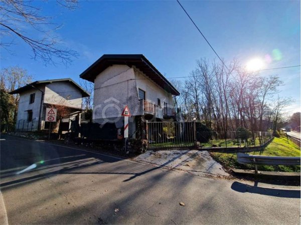 casa indipendente in vendita a Besozzo